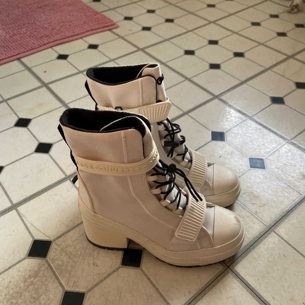Chuck Taylor All Star GR82 High top boots